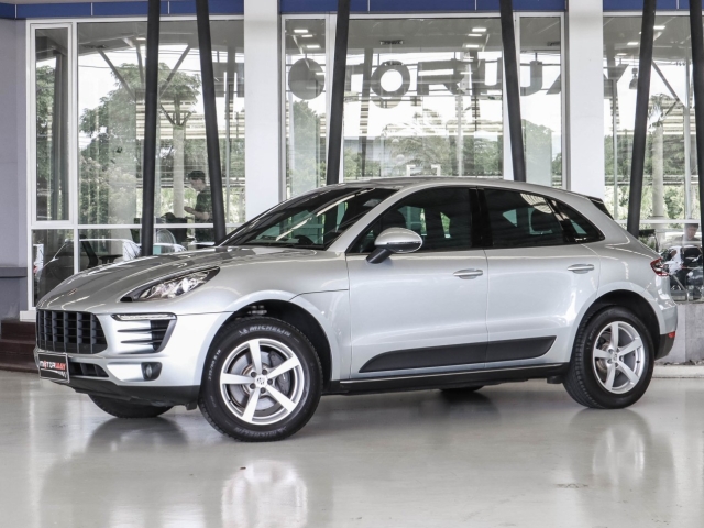 PORSCHE MACAN โฉมปี (15-18) 2.0 AT4WD. ปี 2015 ราคา 2,190,000.- (#59905PM0204)