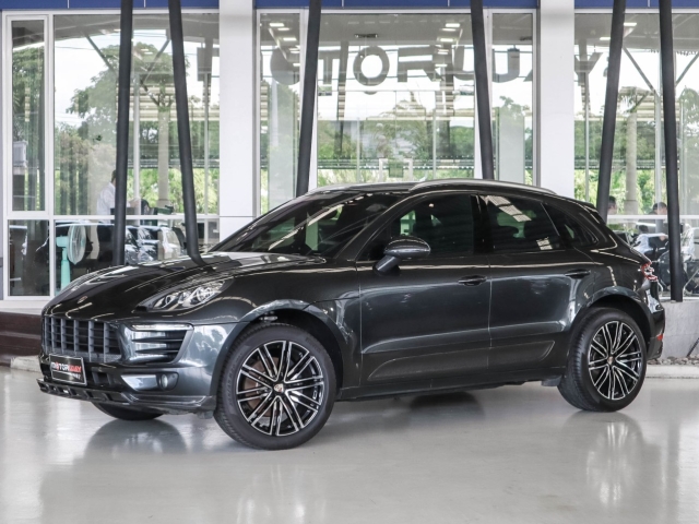 PORSCHE MACAN โฉมปี (15-18) 2.0 AT4WD. ปี 2017 ราคา 2,390,000.- (#59905PM2106)