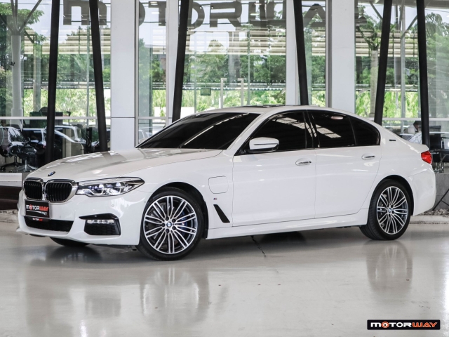 BMW SERIES 5 G30 (ปี17-21) 530e M-Sport AT ปี 2021 ราคา 1,480,000.- (#59905QL2202)