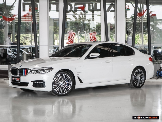 BMW SERIES 5 G30 (ปี17-21) 530e M-Sport AT ปี 2022 ราคา 1,490,000.- (#59905RC1201)