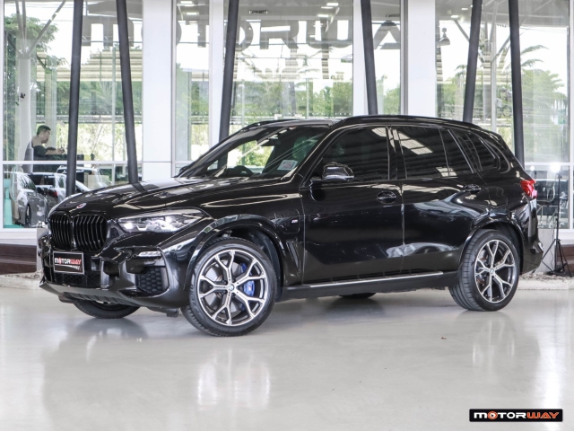 BMW X5 G05 (ปี18-22) xDrive45e M-Sport AT4WD. ปี 2020 ราคา 2,590,000.- (#59905RF3002)