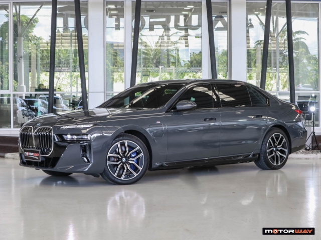 BMW SERIES 7 G70 (ปี22-30) 750e xDrive M-Sport AT4WD. ปี 2024 ราคา 5,290,000.- (#59905RG2703)