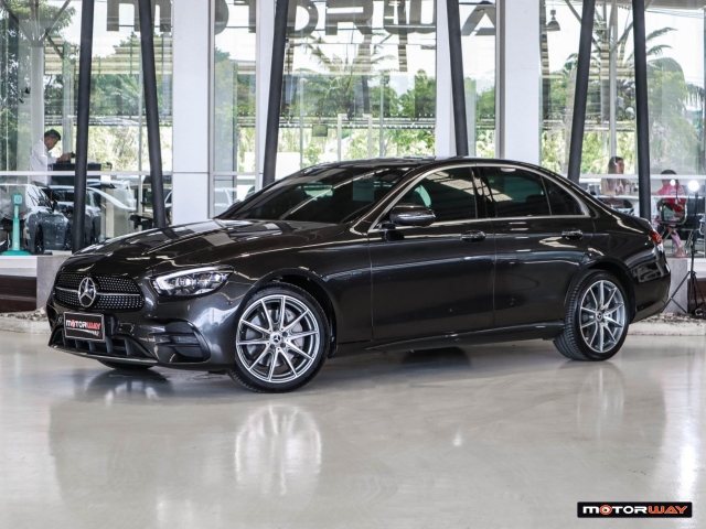 MERCEDES-BENZ E-CLASS W213 (ปี19-24) E 300e AMG Dynamic AT ปี 2022 ราคา 2,150,000.- (#59905RG3002)