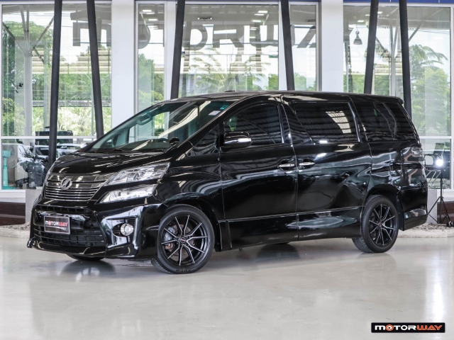 TOYOTA VELLFIRE โฉมปี (08-15) 2.4 ZG Edition AT ปี 2014 ราคา 990,000.- (#59905RH1804)