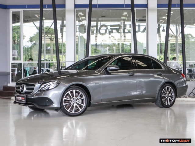 MERCEDES-BENZ E-CLASS W213 (ปี16-18) E 350e Avantgarde AT ปี 2019 ราคา 1,290,000.- (#59905RJ1803)