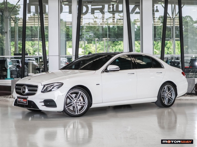 MERCEDES-BENZ E-CLASS W213 (ปี16-18) E 350e AMG Dynamic AT ปี 2019 ราคา 1,450,000.- (#59905RM0902)