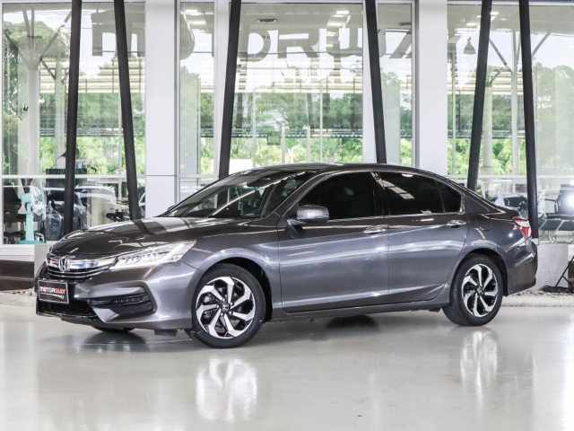 HONDA ACCORD โฉมปี (16-21) 2.0 E AT ปี 2018 ราคา 668,000.- (#59905RM1005)