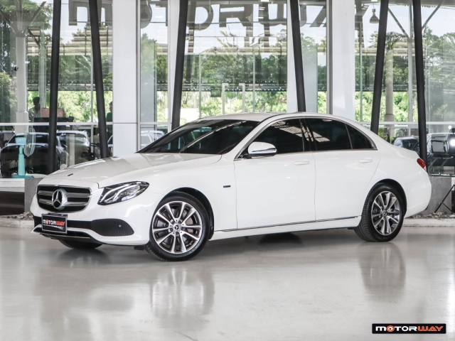 MERCEDES-BENZ E-CLASS W 213 (ปี16-18) E 350e Avantgarde AT ปี 2020 ราคา 1,350,000.- (#59905RM1601)