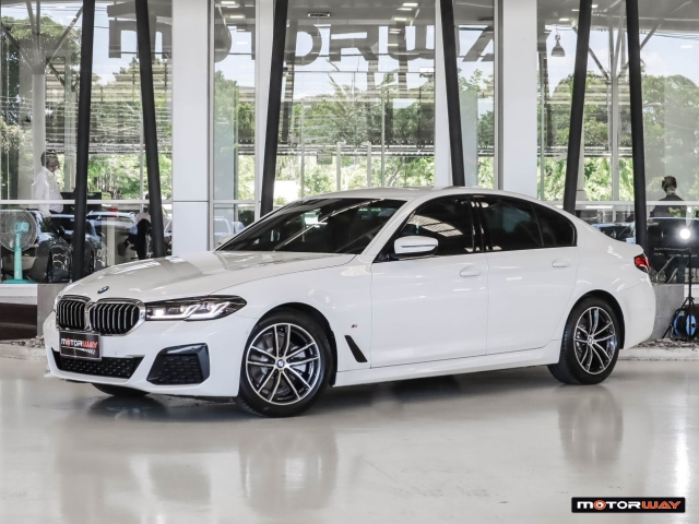 BMW SERIES 5 G30 (ปี21-24) 520d M-Sport LCI AT ปี 2022 ราคา 2,290,000.- (#59905RO0102)